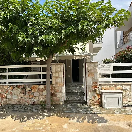 בית נופש Estia House 1-2 *