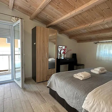 Estia House 1-2