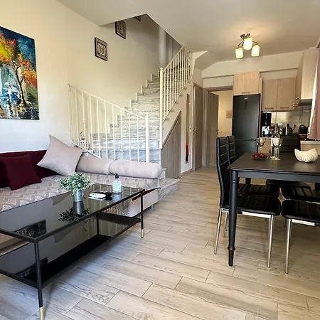 Estia House 1-2 בית נופש