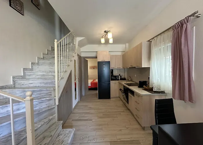 בית נופש Estia House 1-2