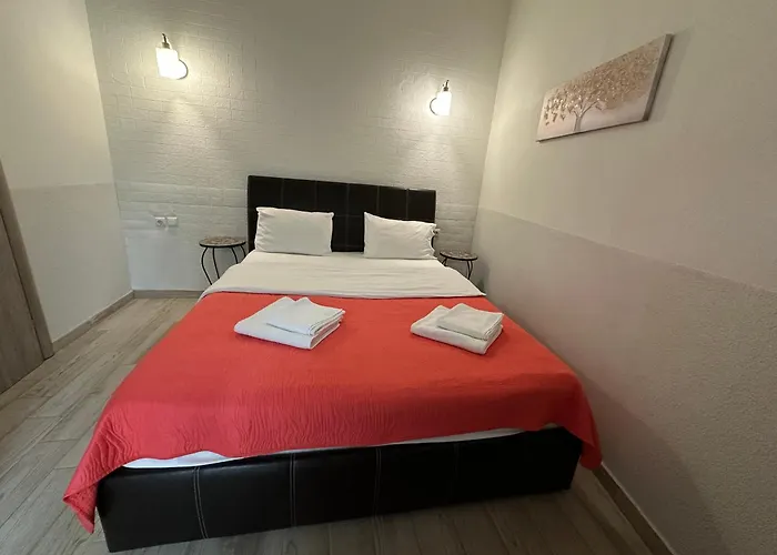Estia House 1-2 בית נופש *